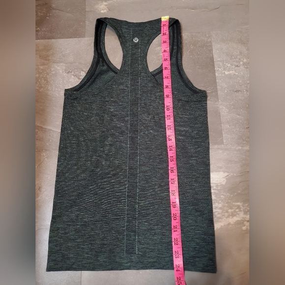 Lululemon Swiftly Speed Racerback. Heathered. Black, green, blue. Size 4. - Picture 10 of 10
